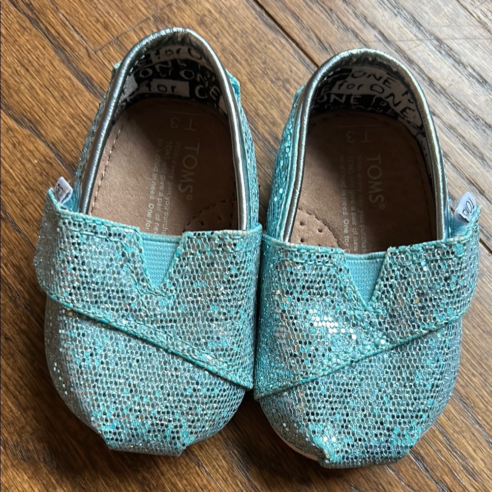Turquoise Glitter Moccasins with Fabric Lining